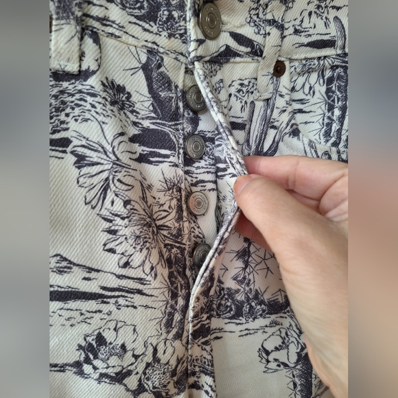 Reformation Oasis High Rise Straight Button/Fly Desert Jeans Womens Size 23 - Picture 3 of 9